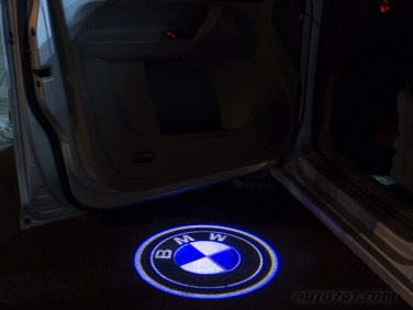 подсветка дверей BMW с логотипом